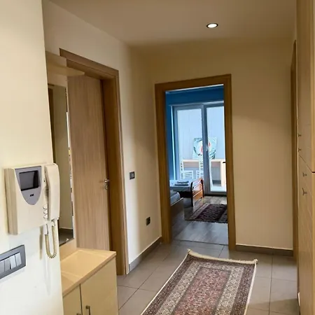 Apartment Diem Near Pazari I Ri Tirana