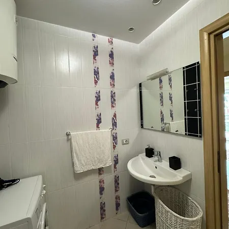 Apartment Diem Near Pazari I Ri Tirana